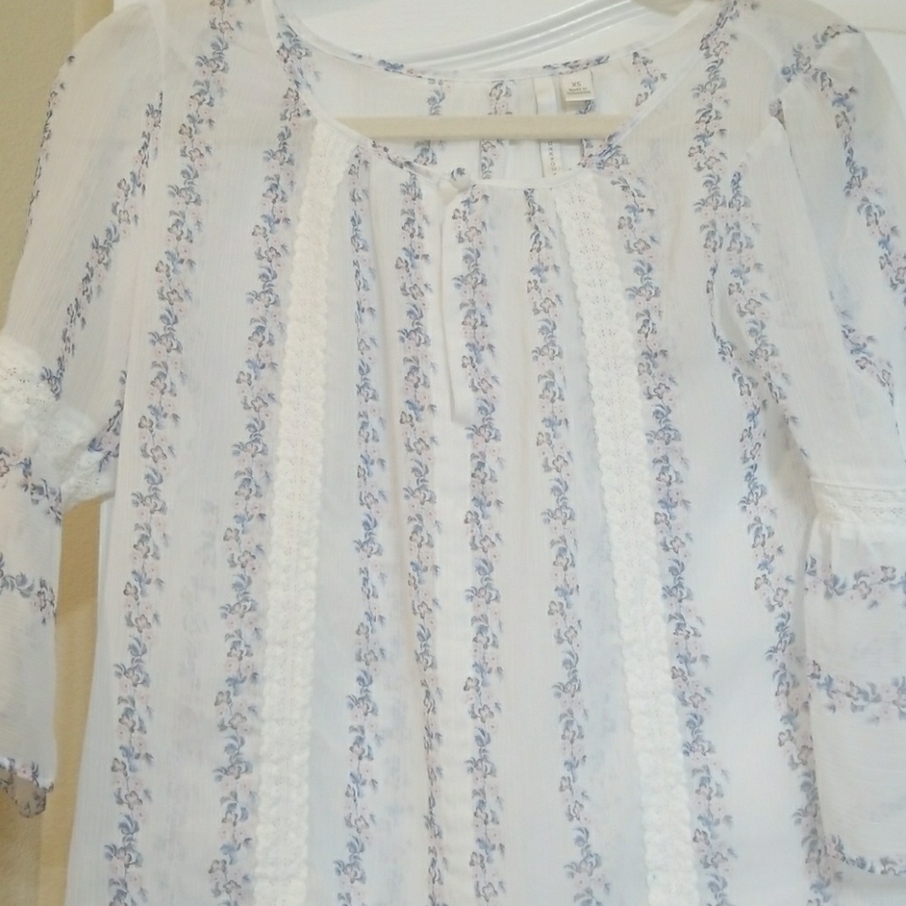 Lauren conrad floral blouse